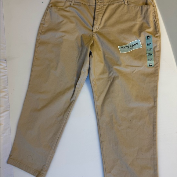 Lee Women’s Khaki Chinos Pants 22W Short - Picture 1 of 8